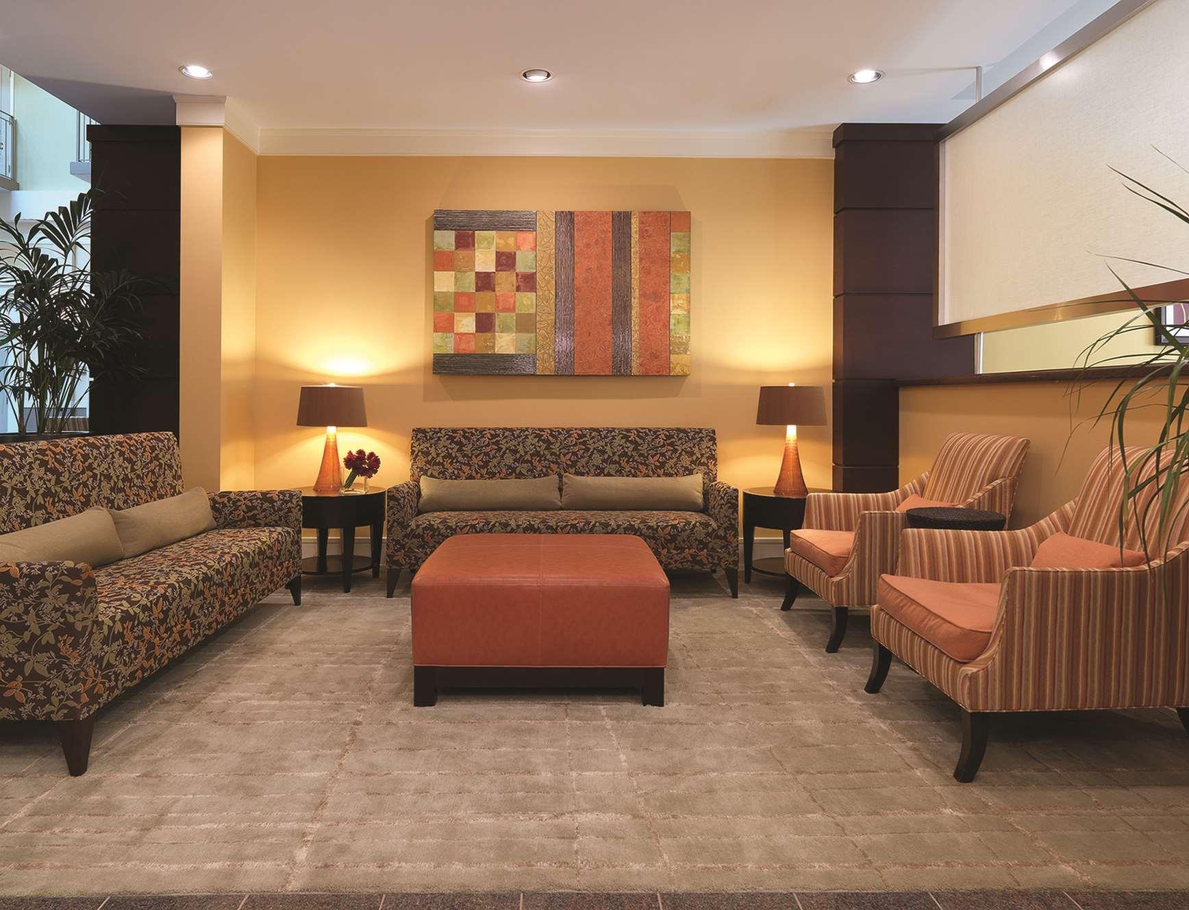 Doubletree Suites By Hilton At The Battery Atlanta Смирна Екстериор снимка