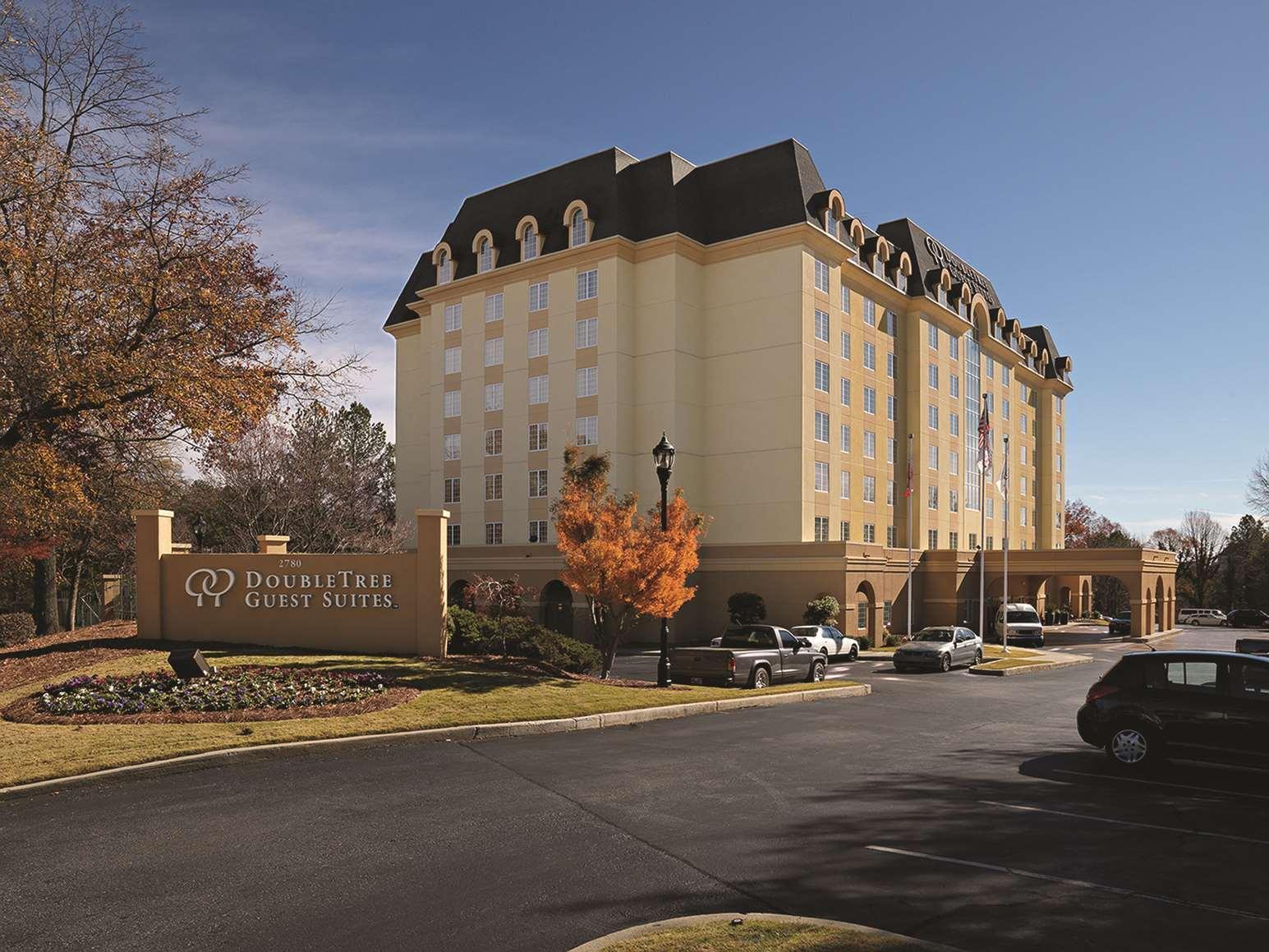 Doubletree Suites By Hilton At The Battery Atlanta Смирна Екстериор снимка