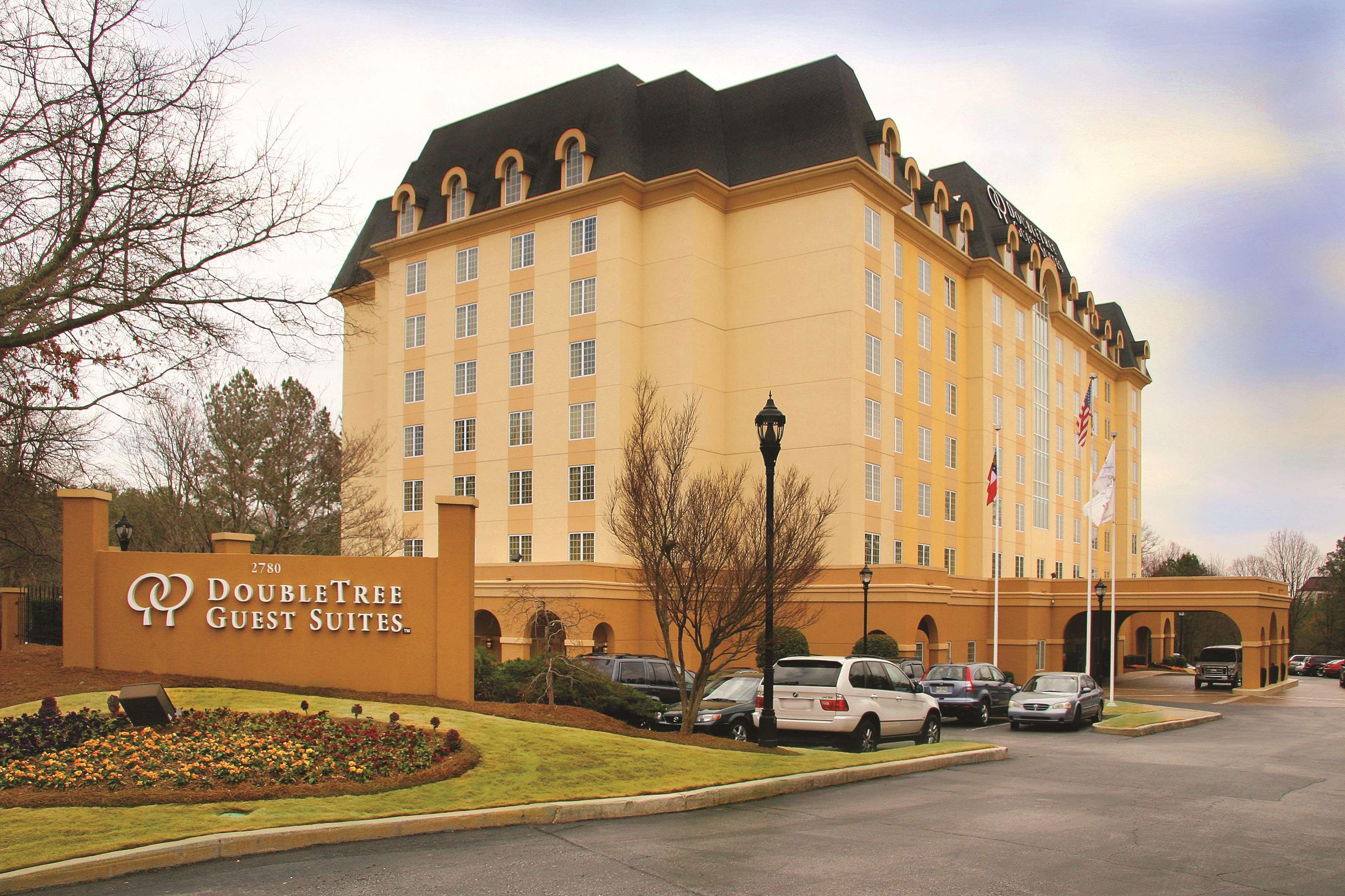 Doubletree Suites By Hilton At The Battery Atlanta Смирна Екстериор снимка