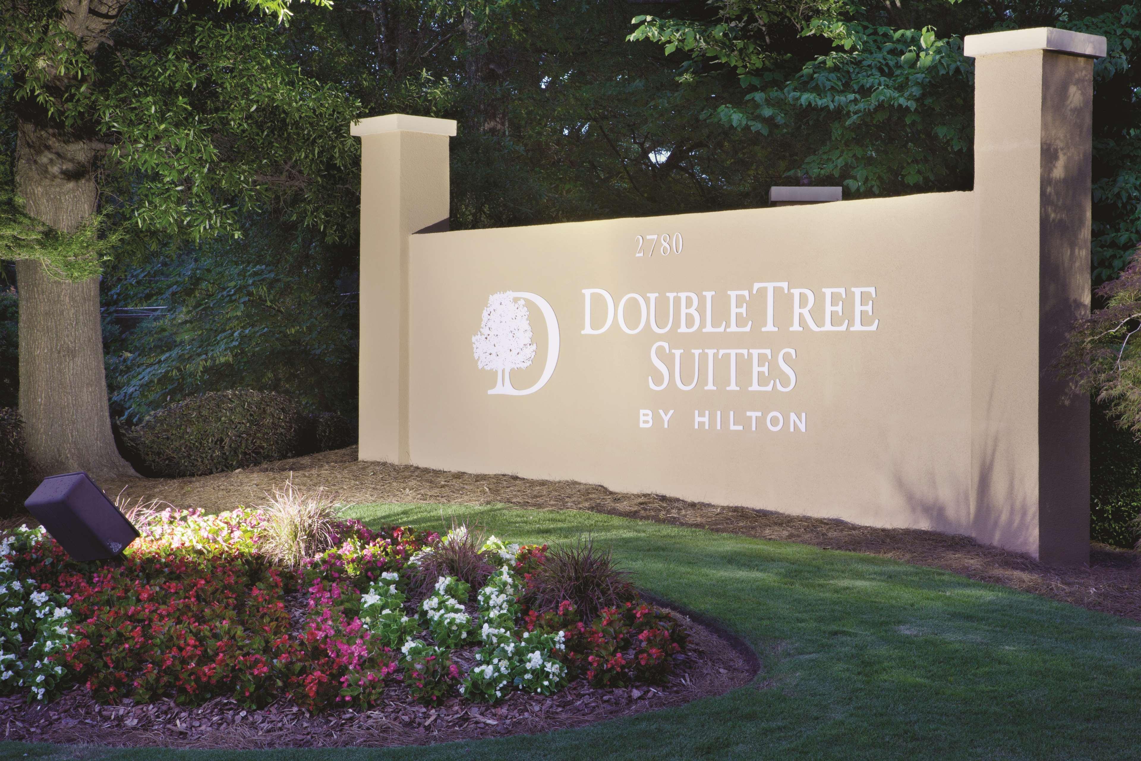 Doubletree Suites By Hilton At The Battery Atlanta Смирна Екстериор снимка