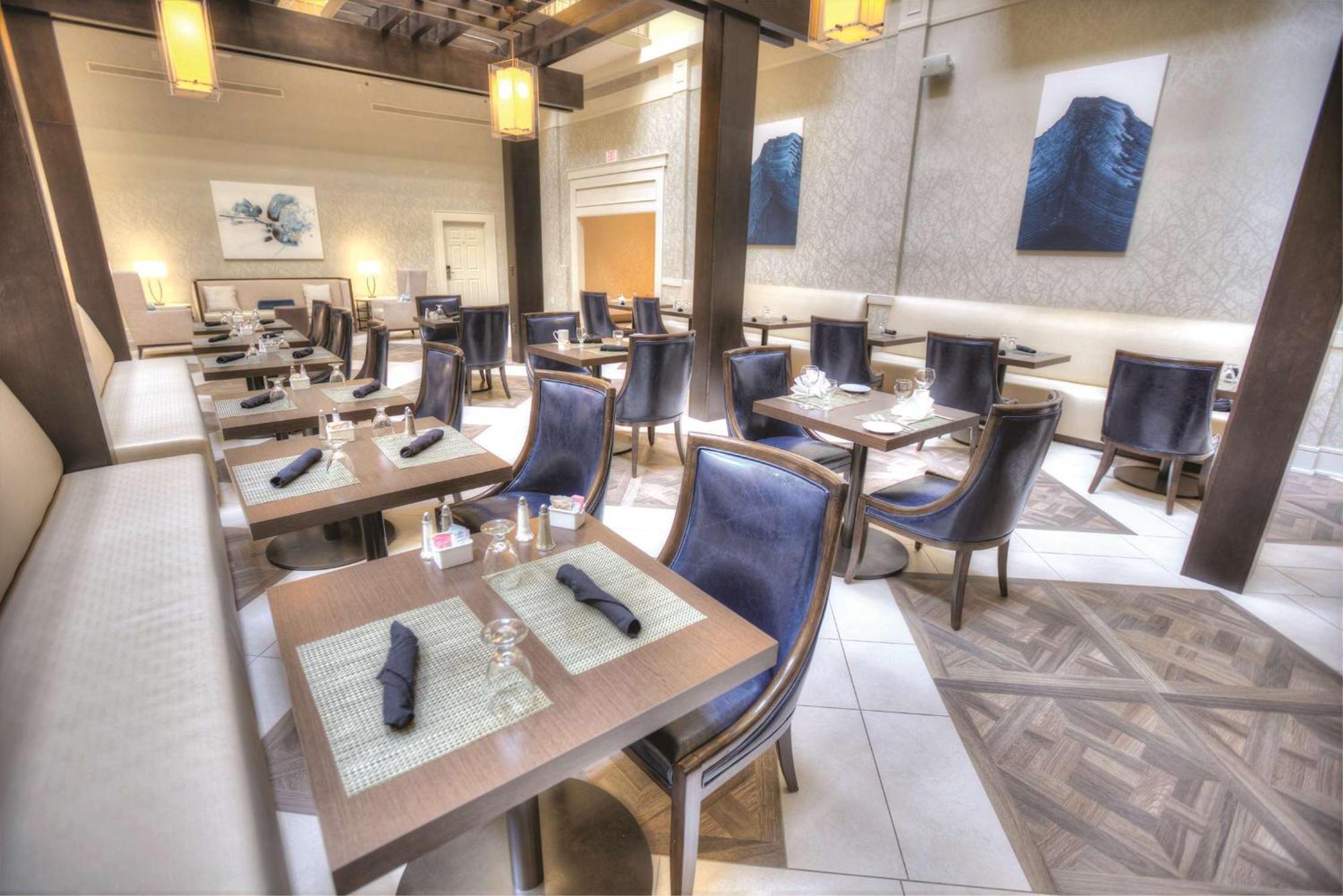 Doubletree Suites By Hilton At The Battery Atlanta Смирна Екстериор снимка