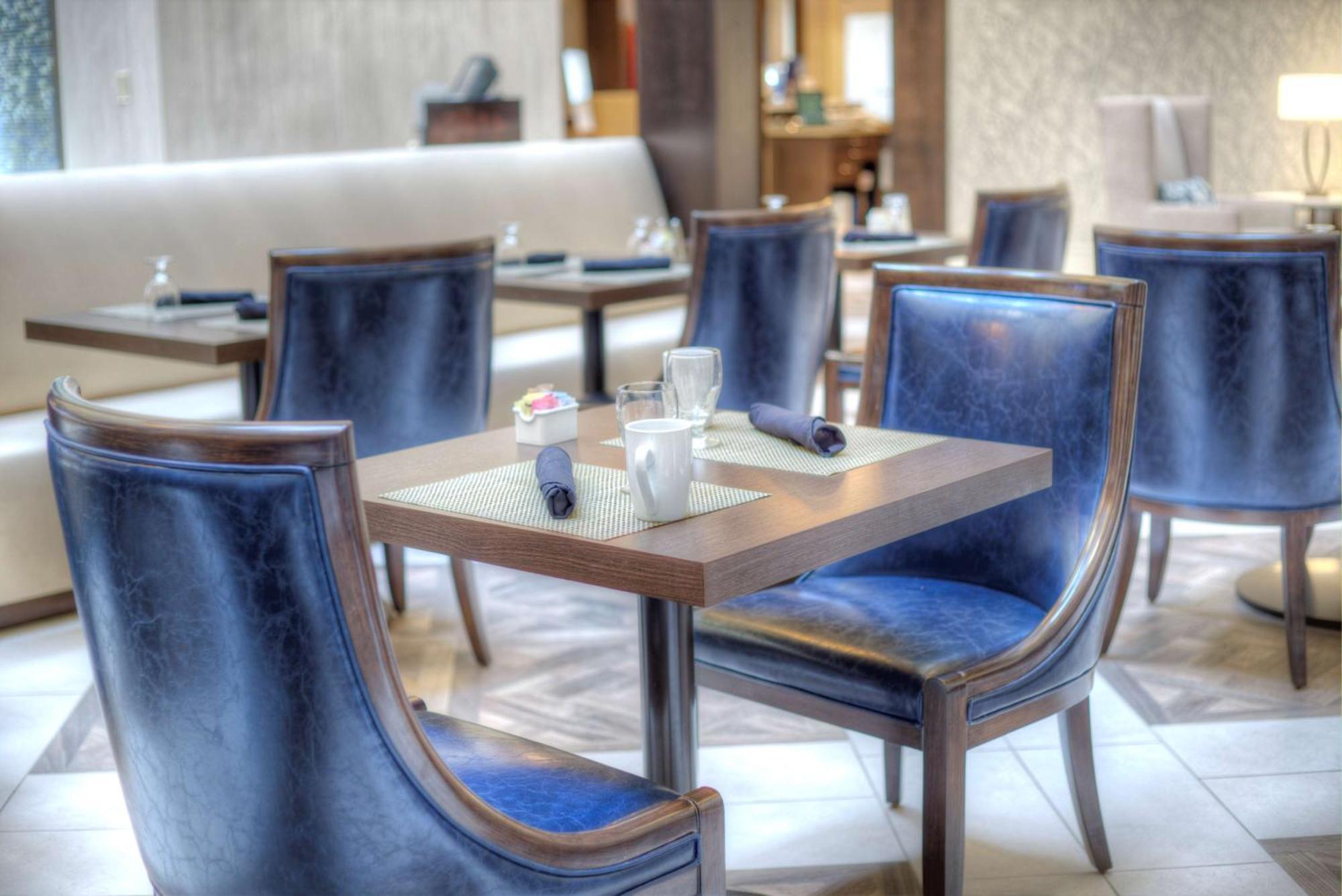 Doubletree Suites By Hilton At The Battery Atlanta Смирна Екстериор снимка